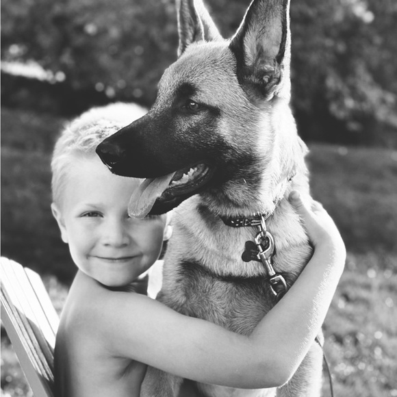 Meet your Posher, Amanda - Picture 3 of 3